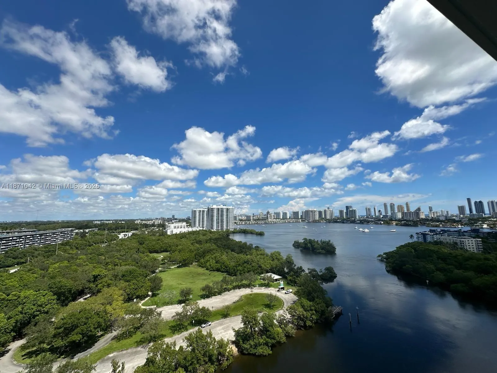 16385 Biscayne Blvd, #1702