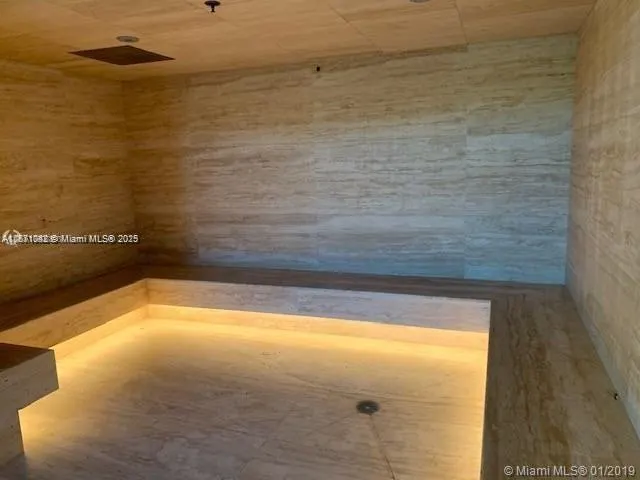 16385 Biscayne Blvd, #1702