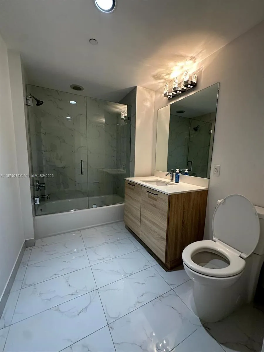 16385 Biscayne Blvd, #1702