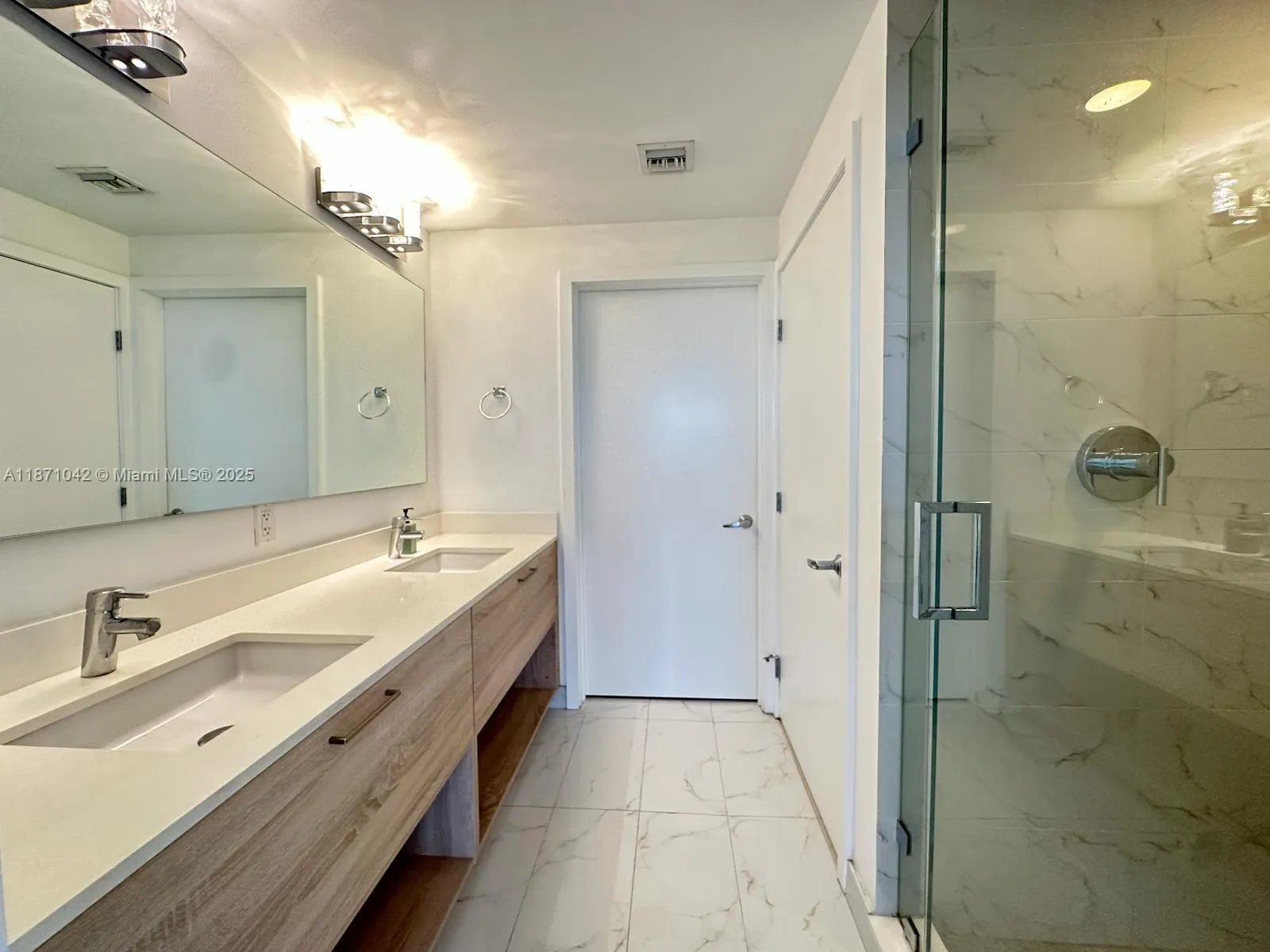 16385 Biscayne Blvd, #1702