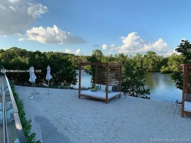 16385 Biscayne Blvd, #1702