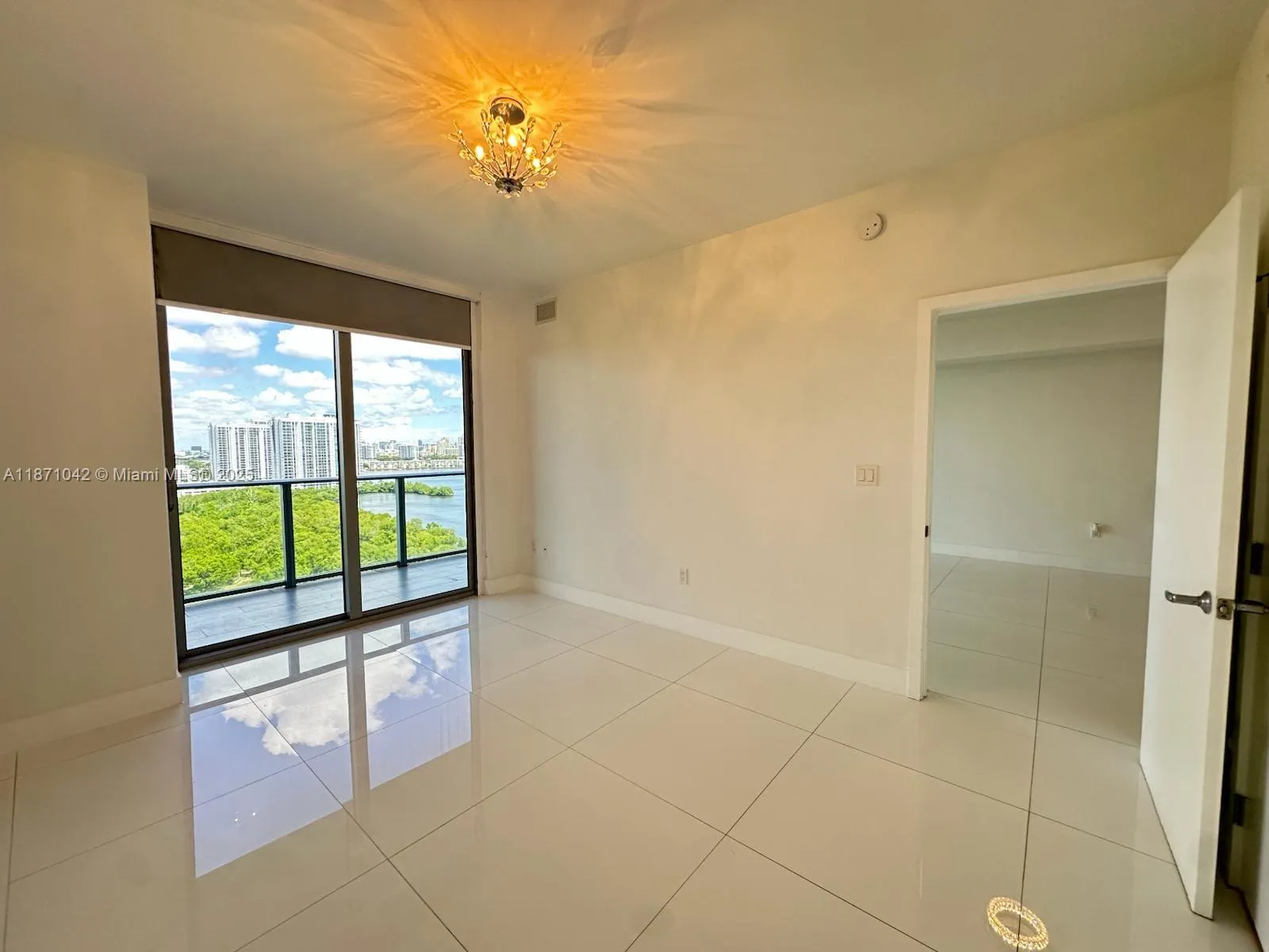 16385 Biscayne Blvd, #1702
