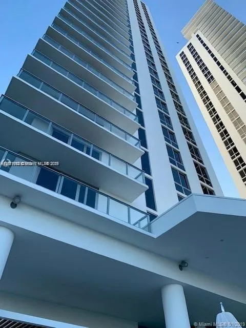 16385 Biscayne Blvd, #1702