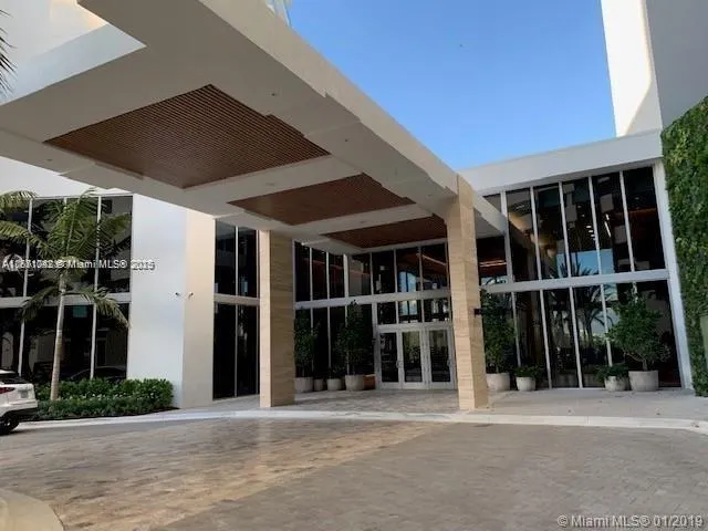 16385 Biscayne Blvd, #1702