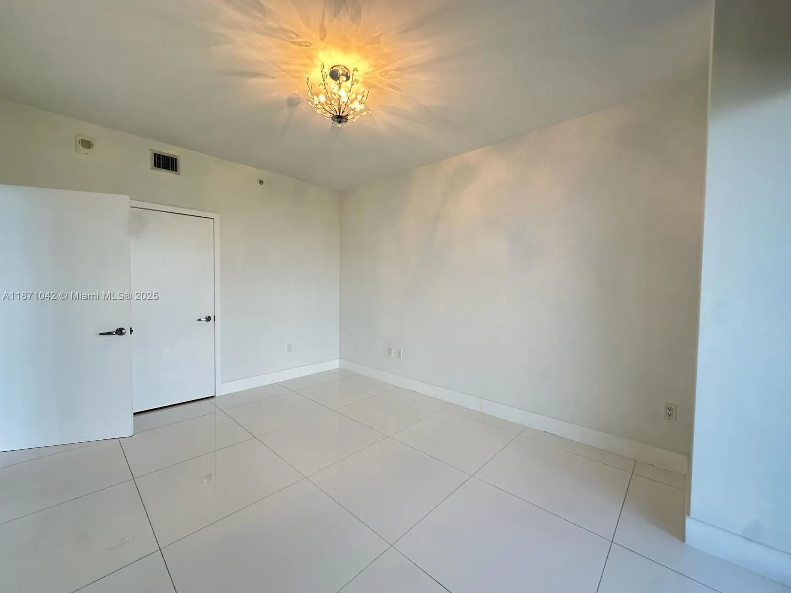 16385 Biscayne Blvd, #1702