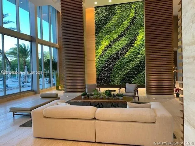 16385 Biscayne Blvd, #1702