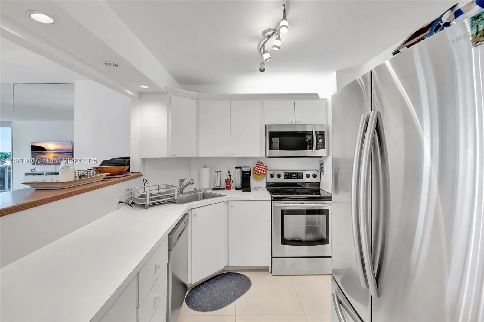 3015 N Ocean Blvd, #5B