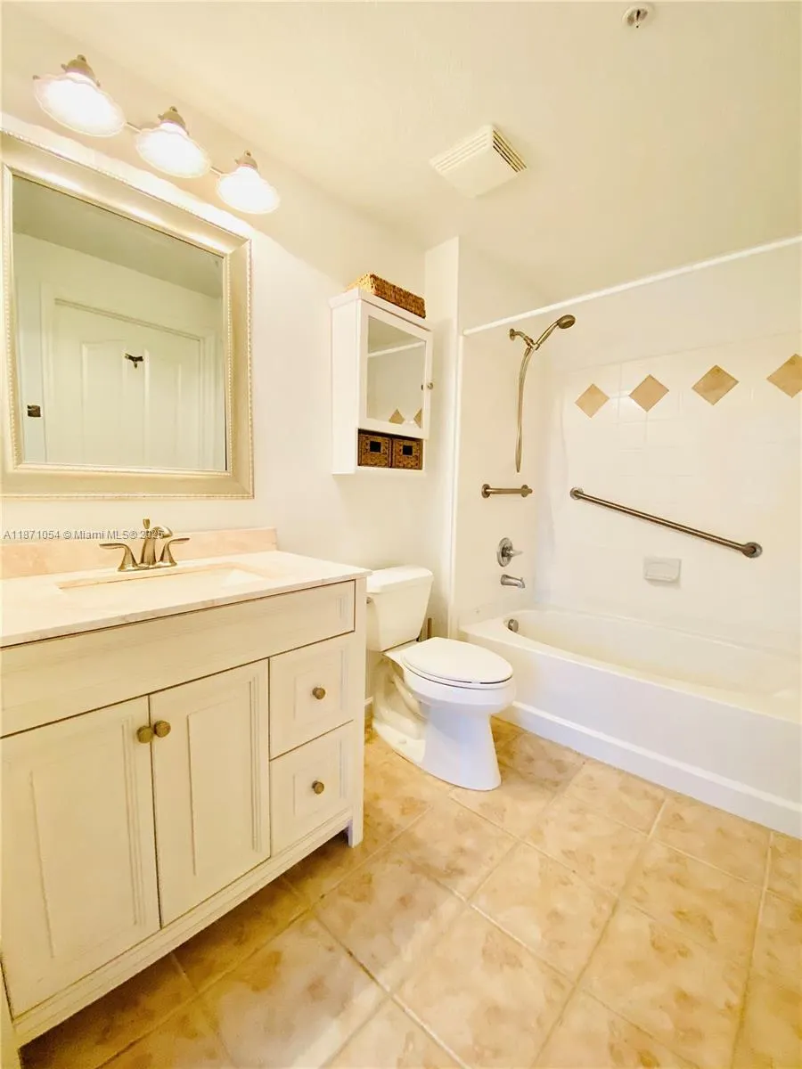 1103 E Myrtlewood Cir E, #1103