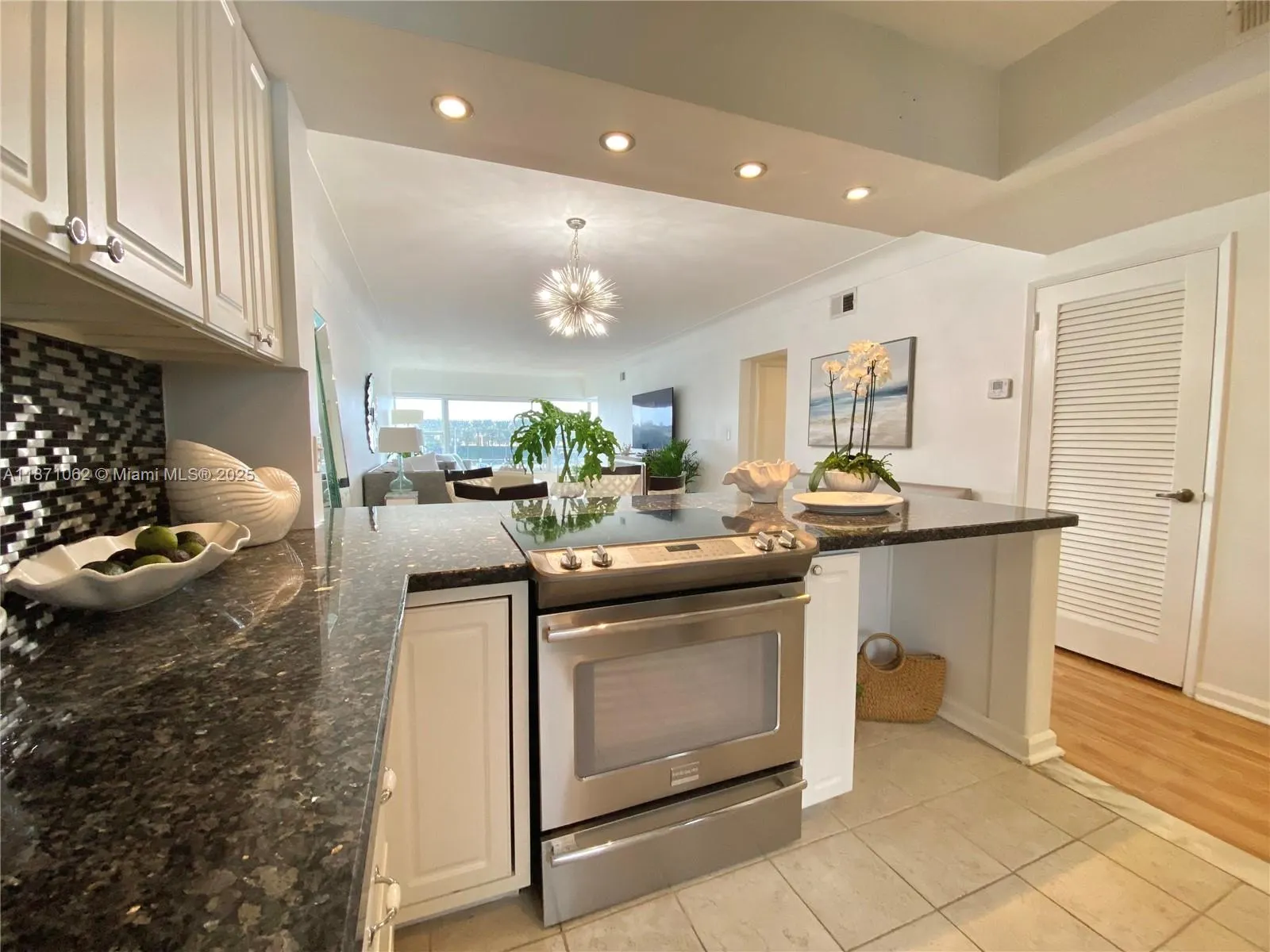 2800 NE 30th Ave, #10D