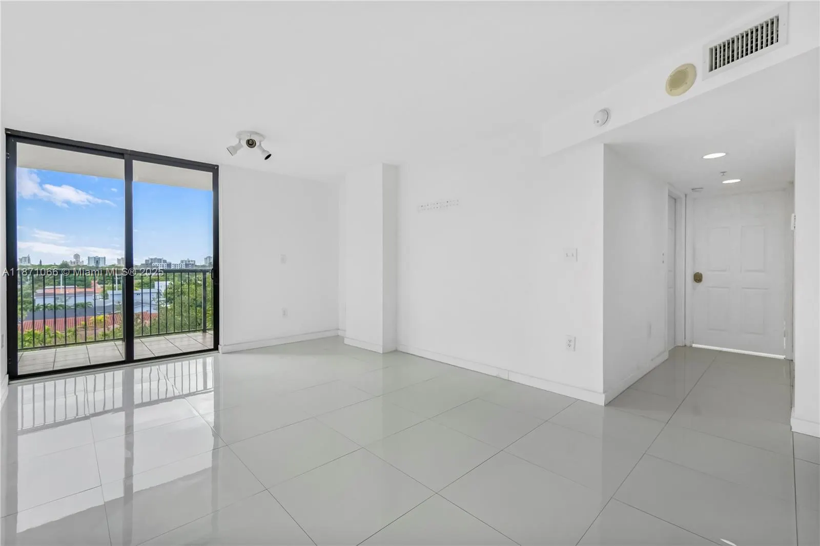 1690 SW 27th Ave, #604