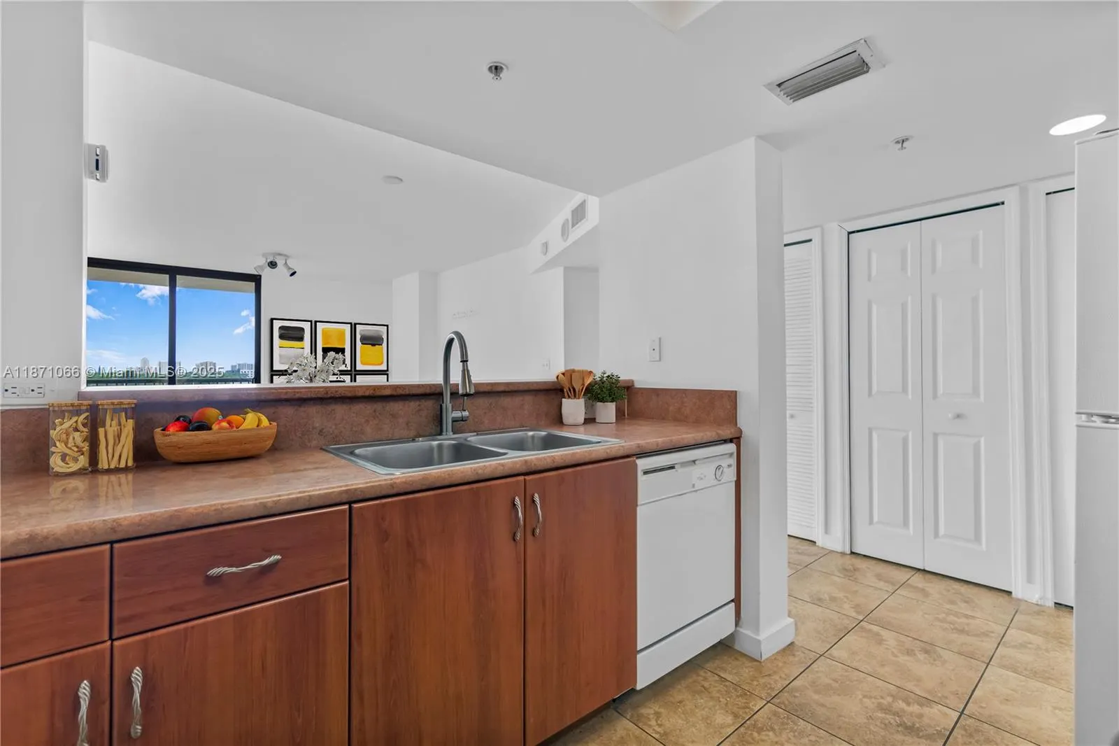 1690 SW 27th Ave, #604