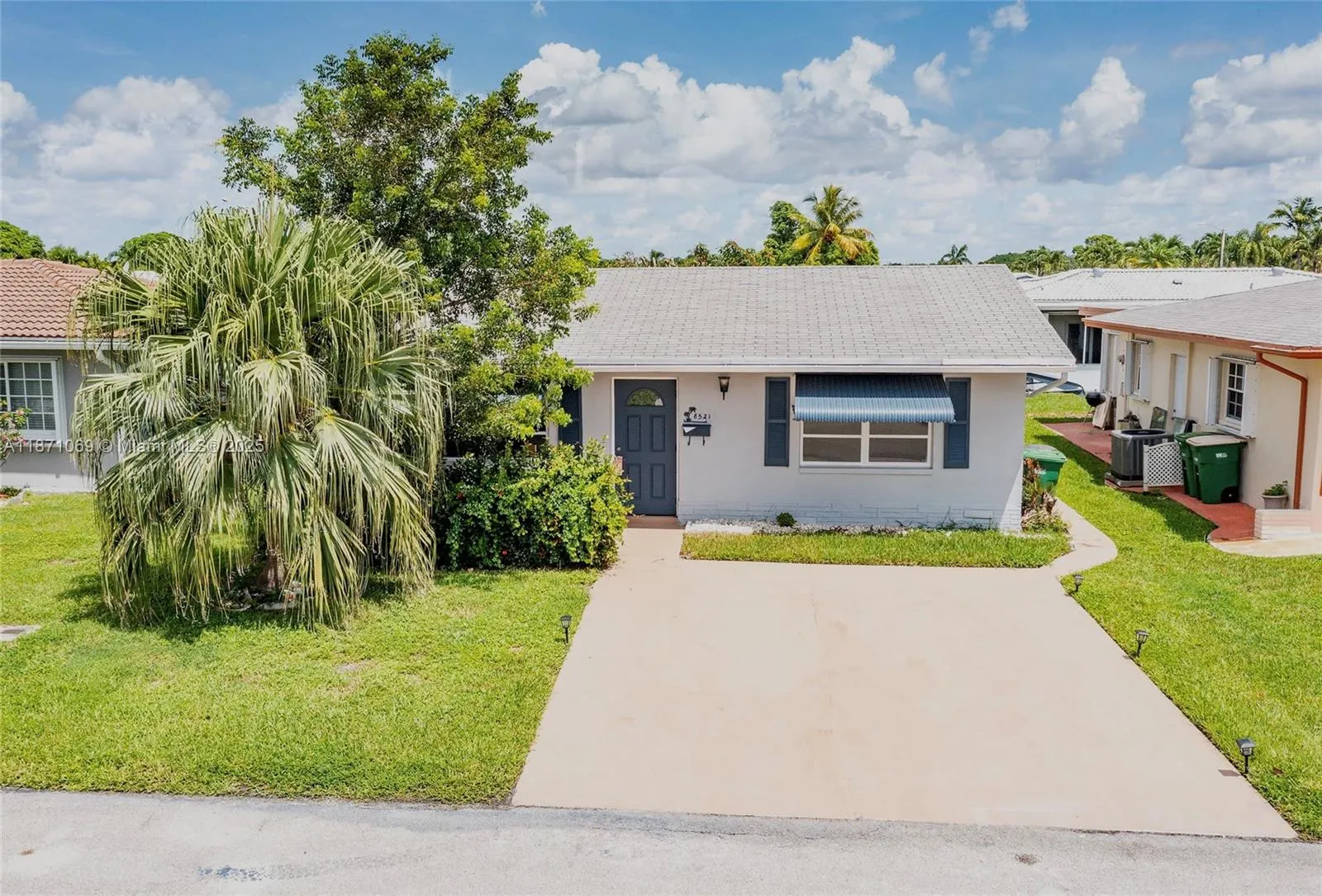 8521 NW 57th Ct