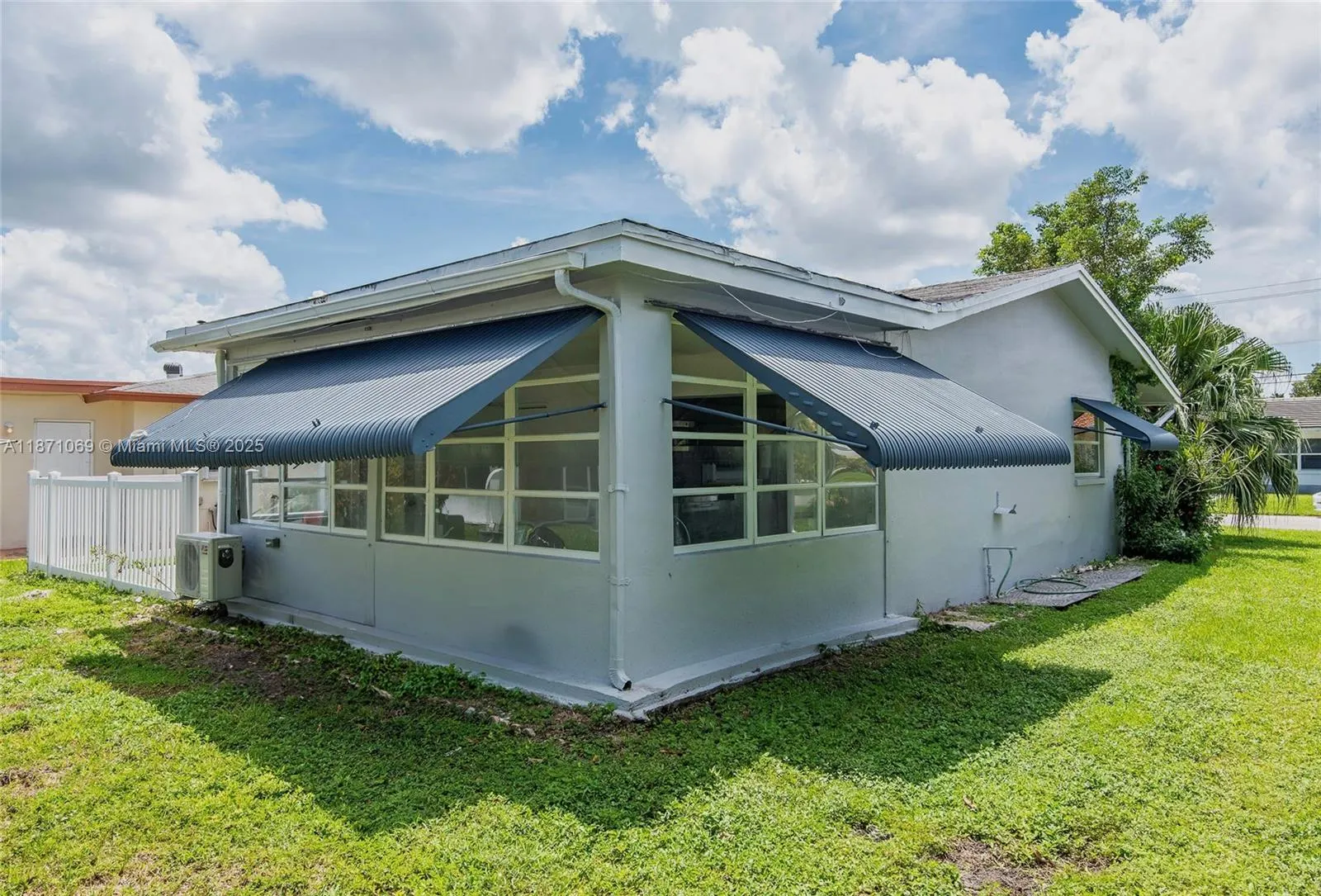8521 NW 57th Ct