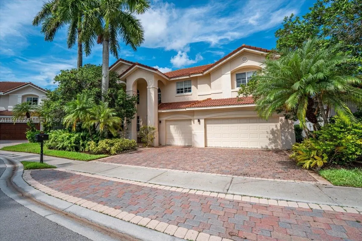 2547 Hunters Run Way