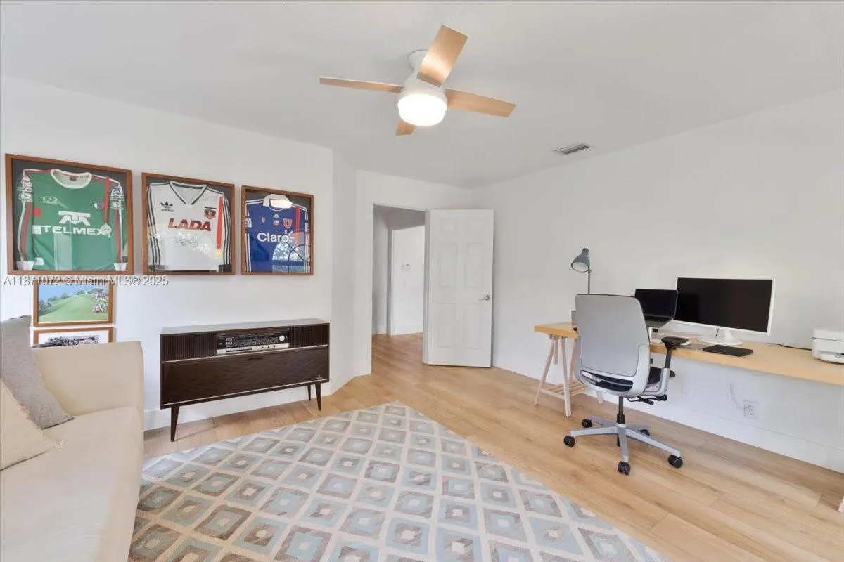 2547 Hunters Run Way