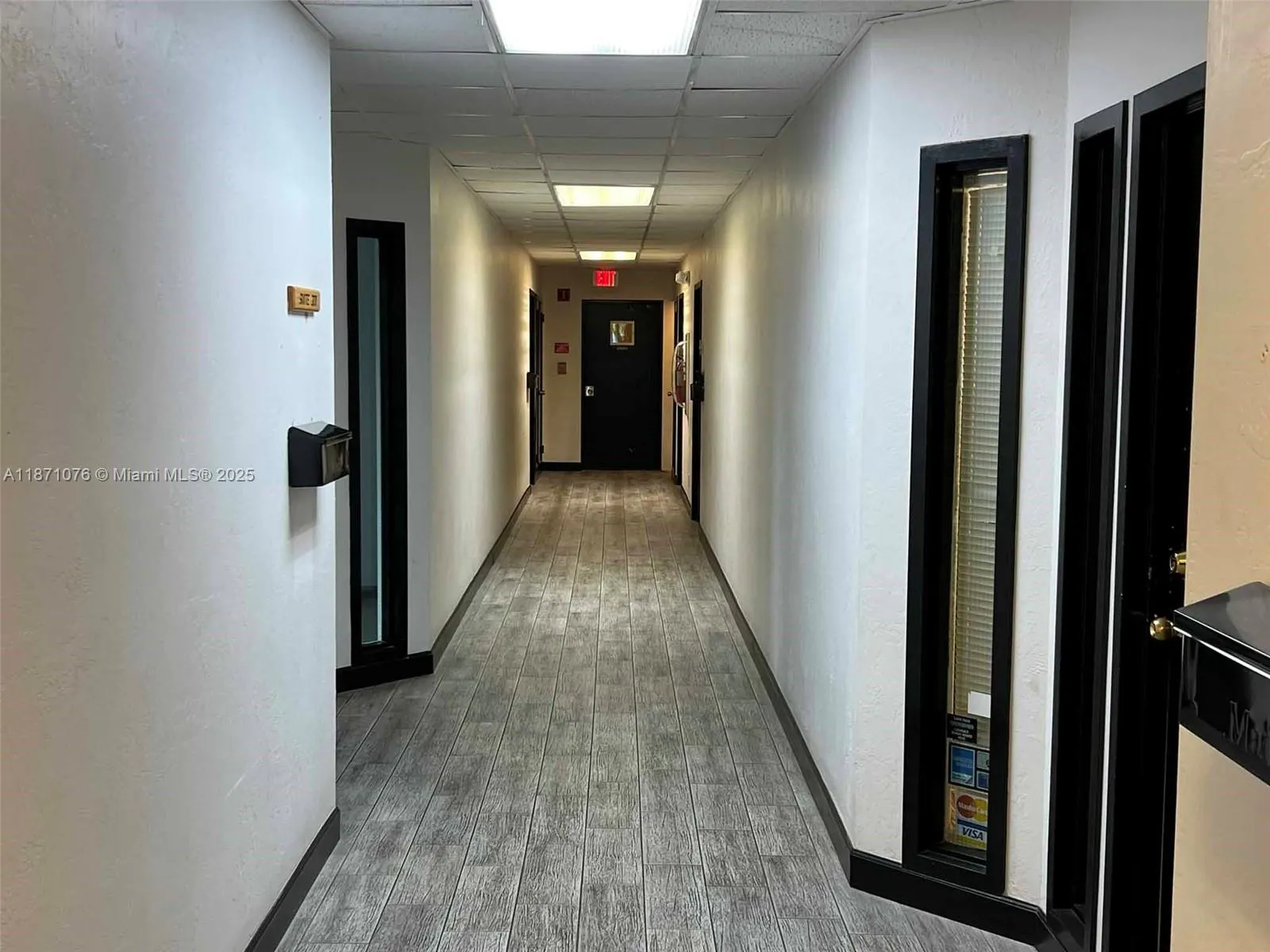 5555 Hollywood Blvd, #301