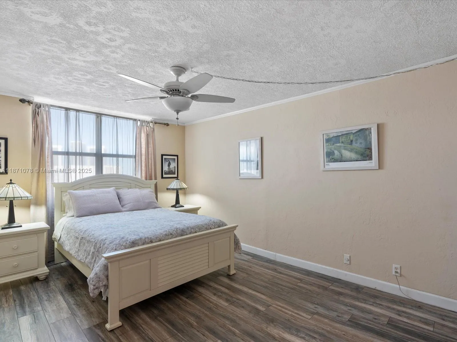 437 Golden Isles Dr, #9H