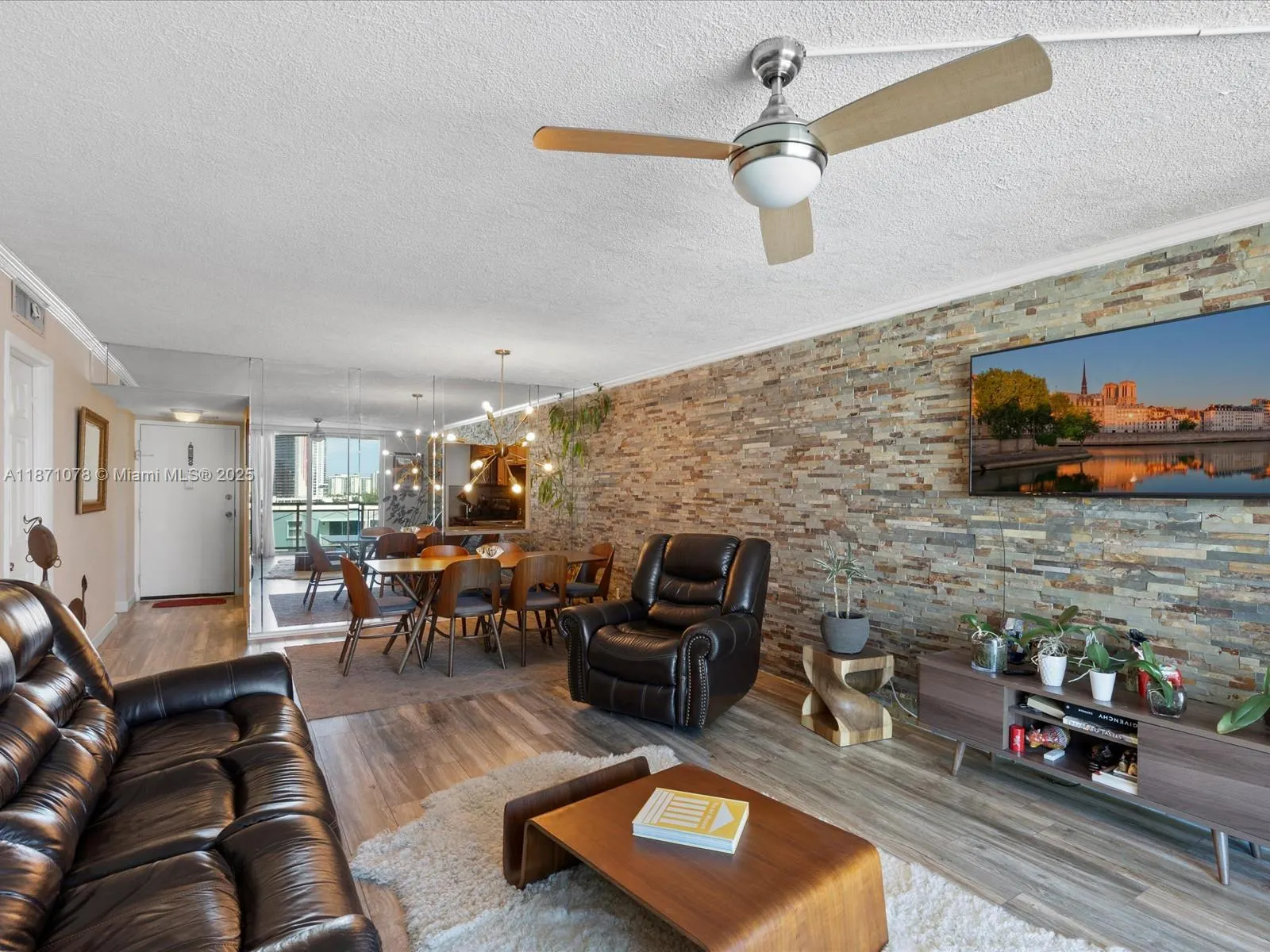 437 Golden Isles Dr, #9H