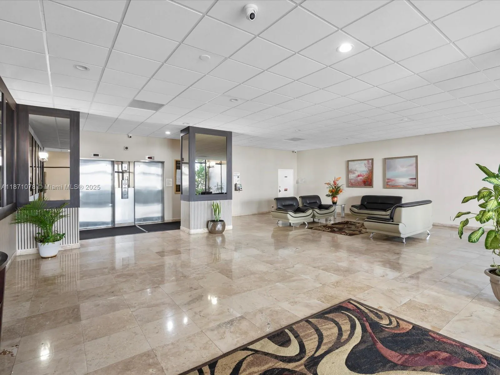 437 Golden Isles Dr, #9H