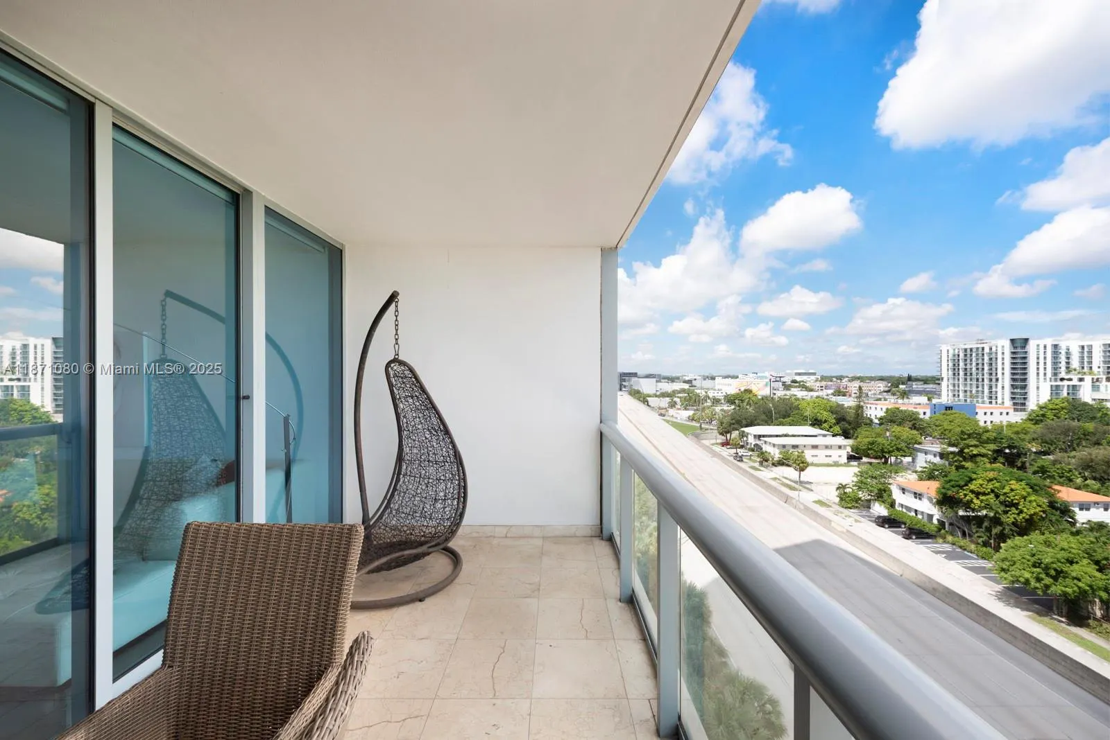601 NE 36th St, #803
