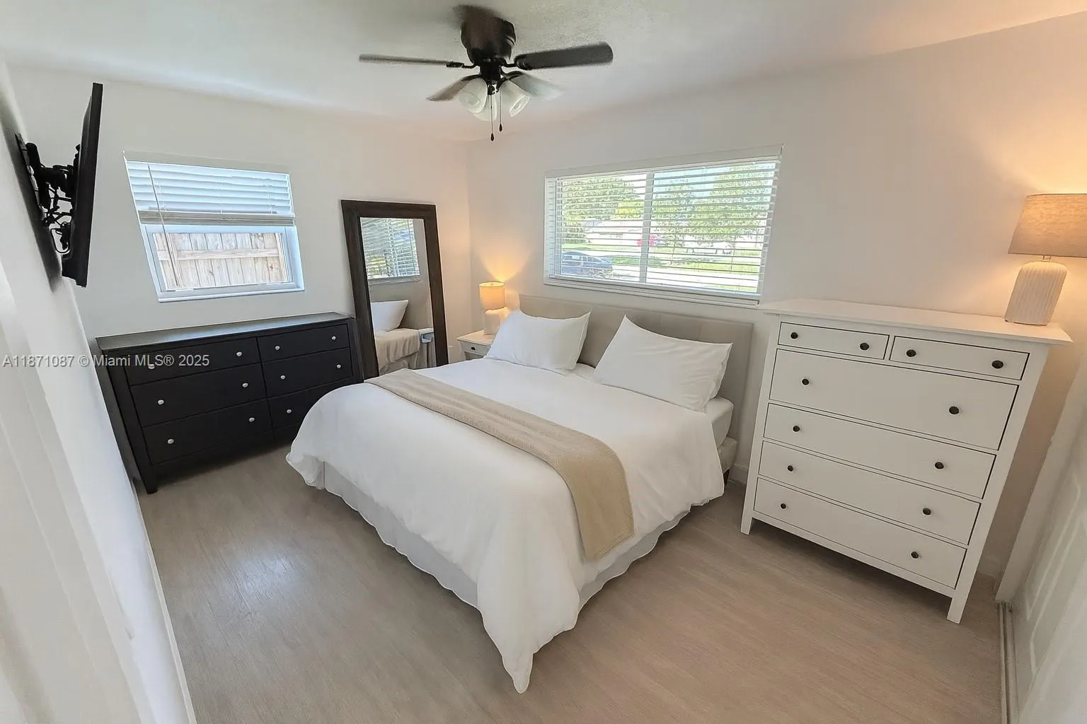 2321 Island Dr