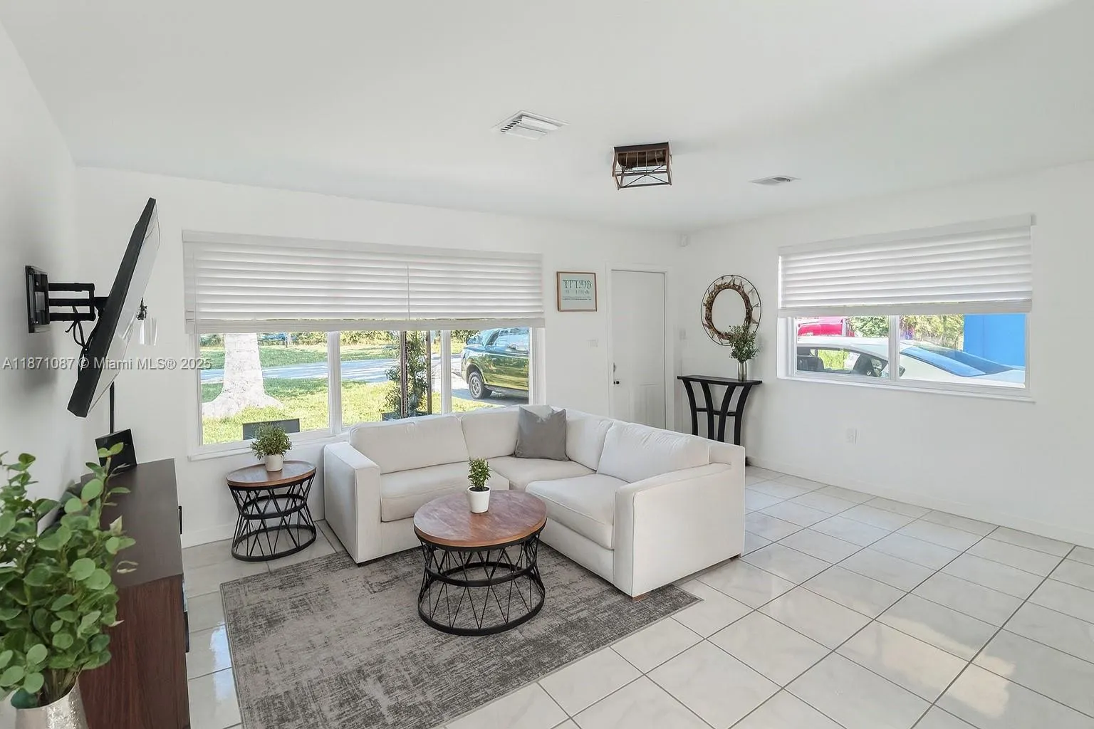 2321 Island Dr