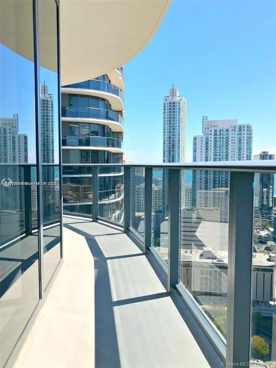 55 SW 9th St, #2903