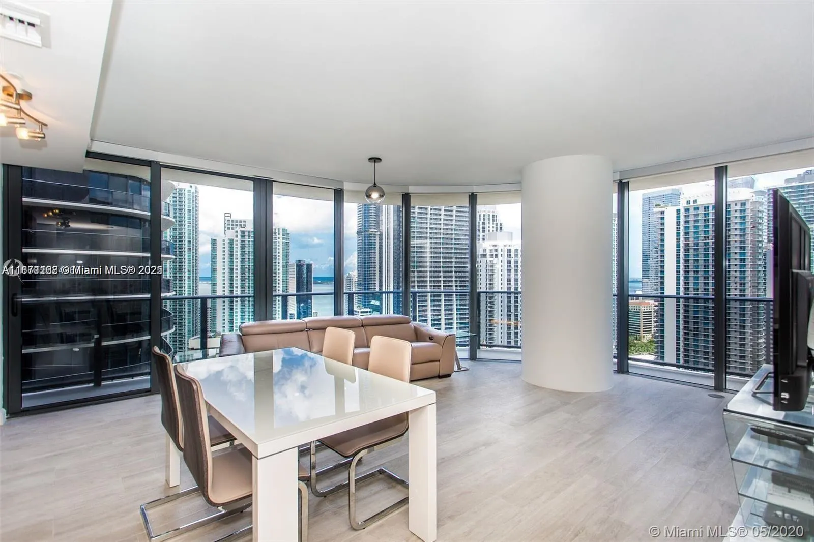 55 SW 9th St, #2903
