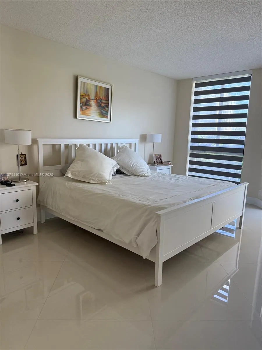 20185 E Country Club Dr, #510