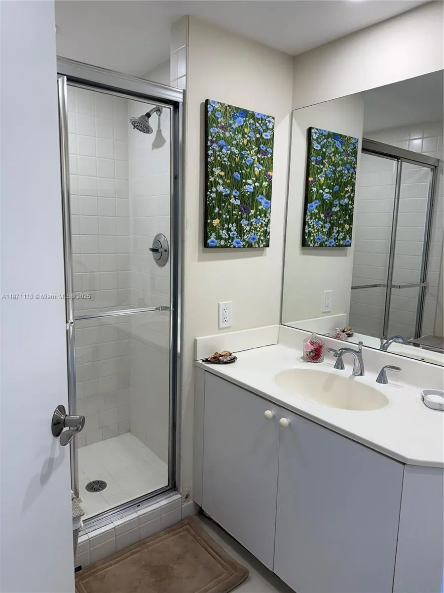 20185 E Country Club Dr, #510
