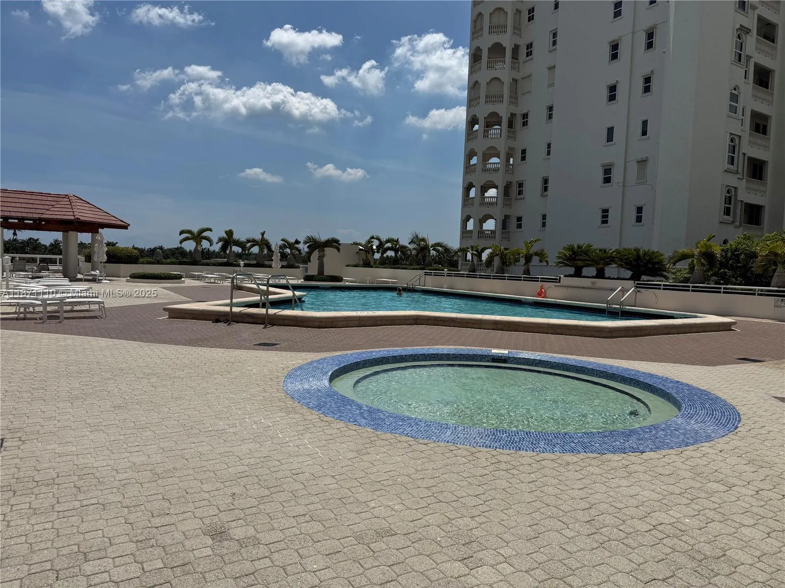 20185 E Country Club Dr, #510