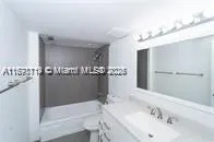 100 Golden Isles Dr, #809