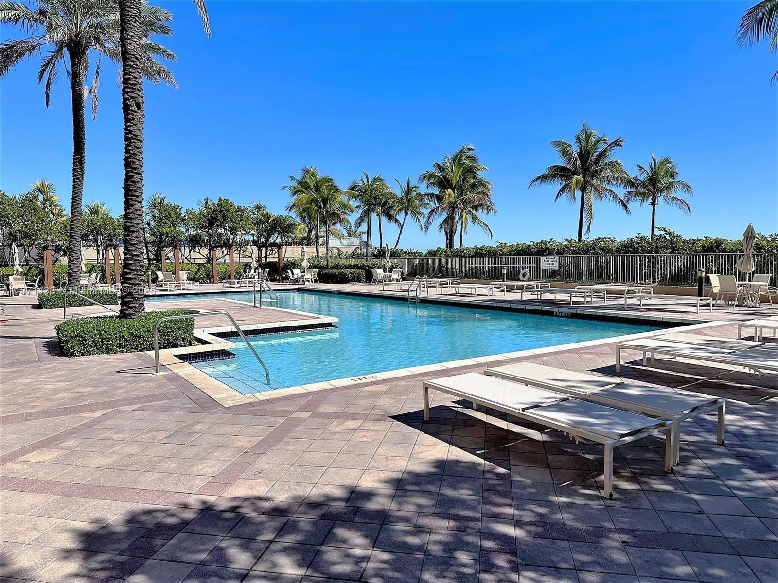 2080 S OCEAN DRIVE, #LPH06
