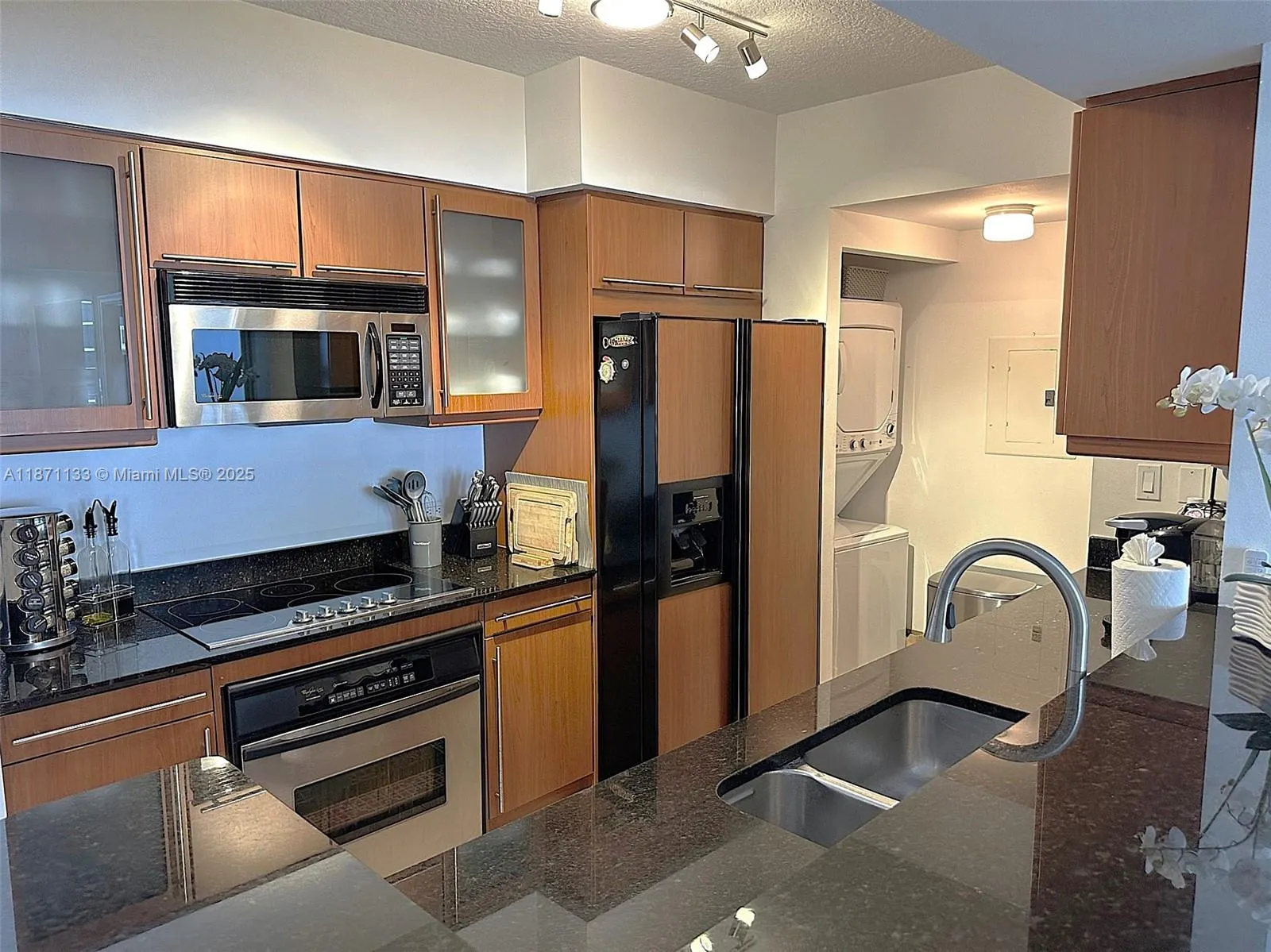 2080 S OCEAN DRIVE, #LPH06