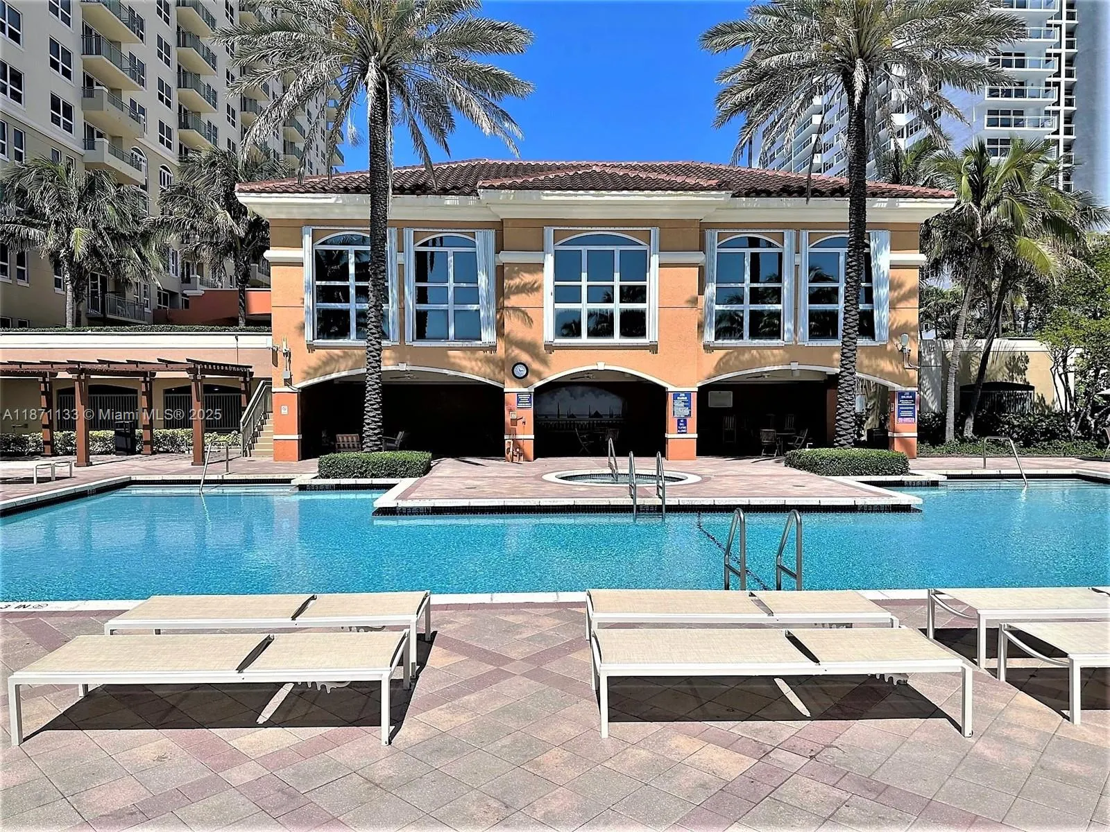 2080 S OCEAN DRIVE, #LPH06