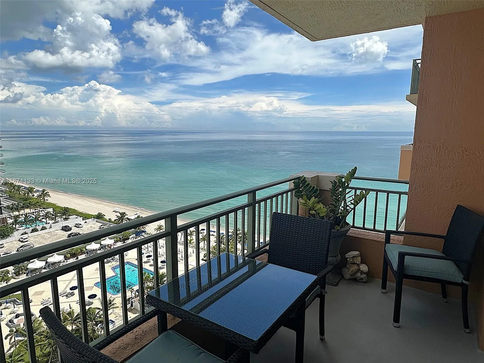 2080 S OCEAN DRIVE, #LPH06