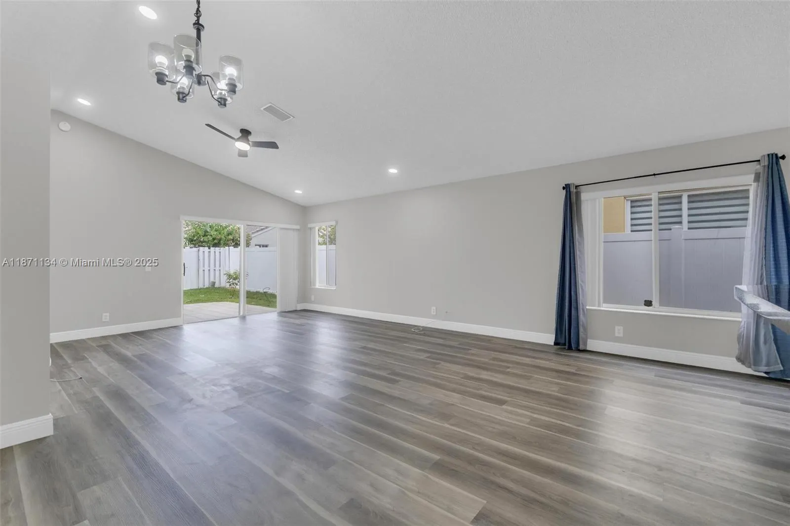 1592 Salerno Cir, #1592