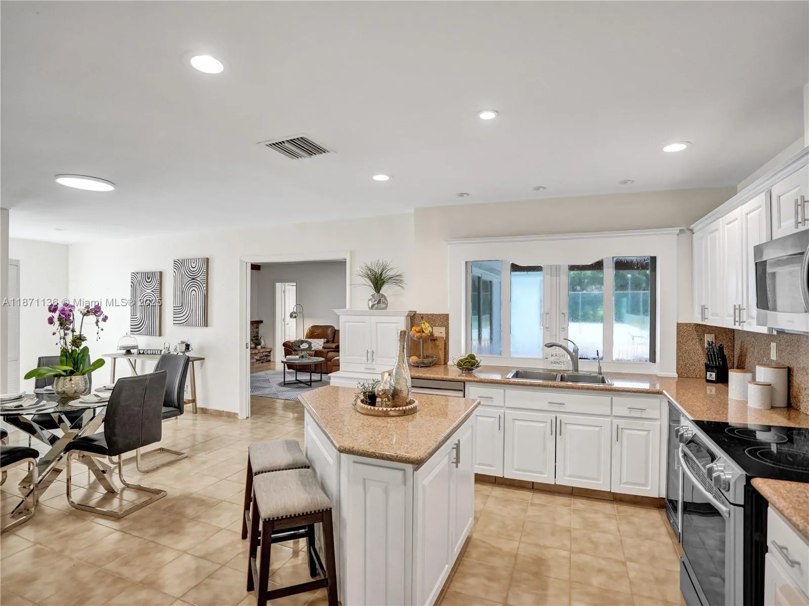 11300 Shady Lane