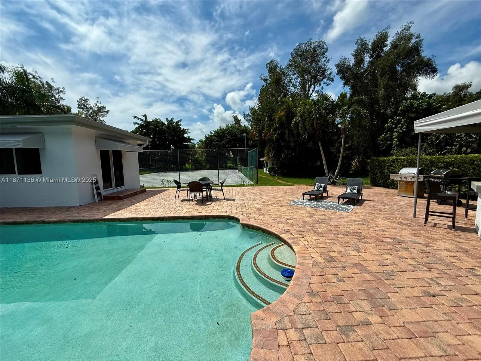 11300 Shady Lane