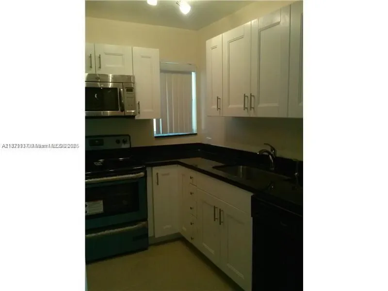 5614 Taylor, #B