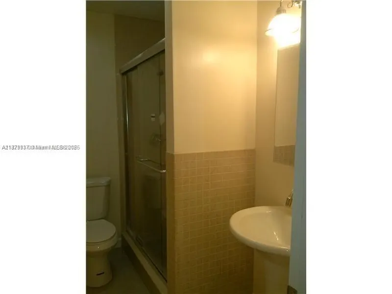 5614 Taylor, #B