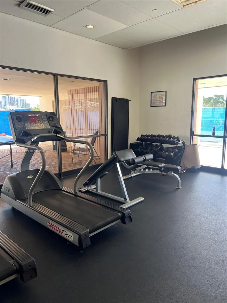 20335 W Country Club Dr, #302