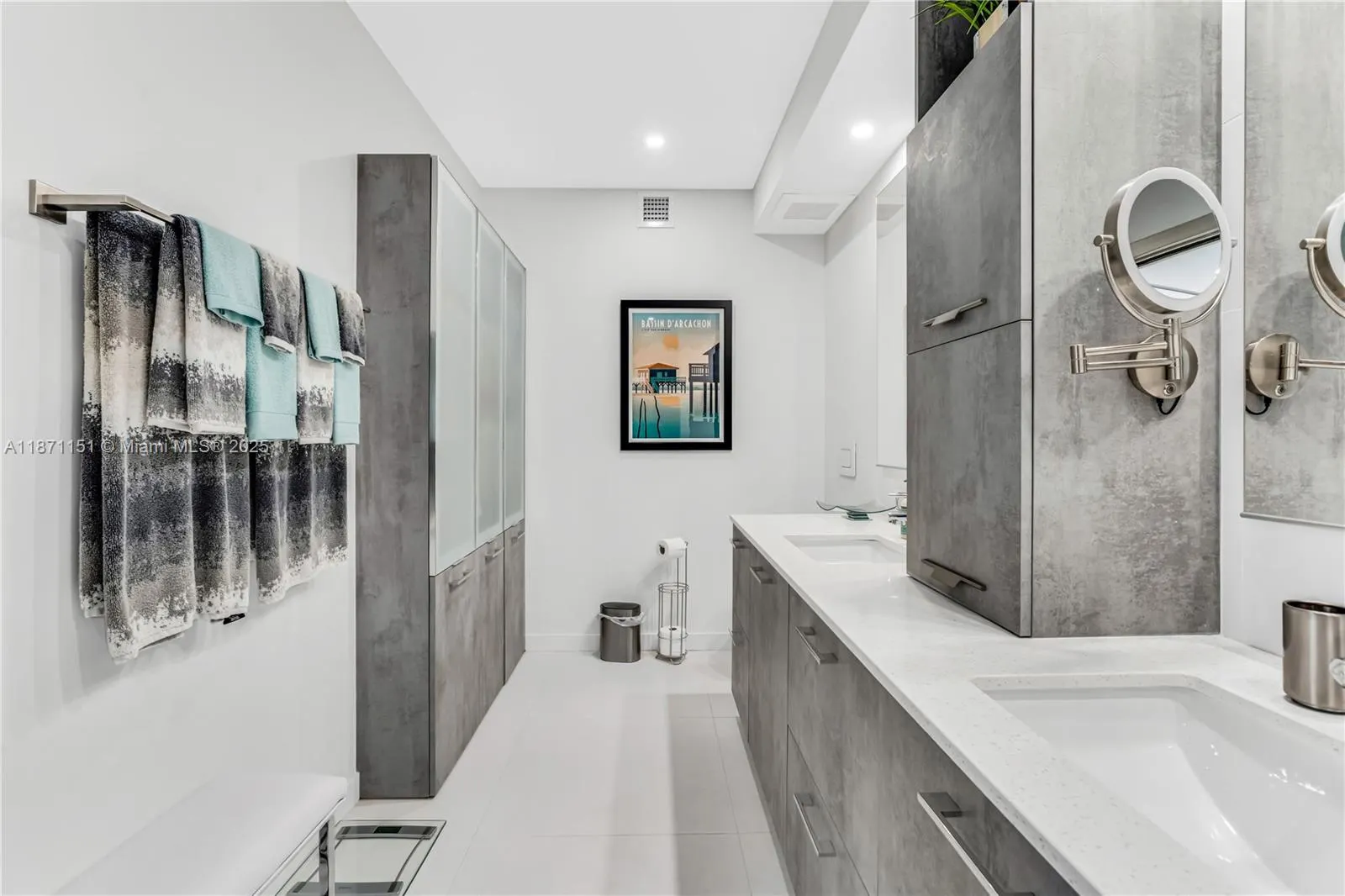 10155 Collins Ave, #606