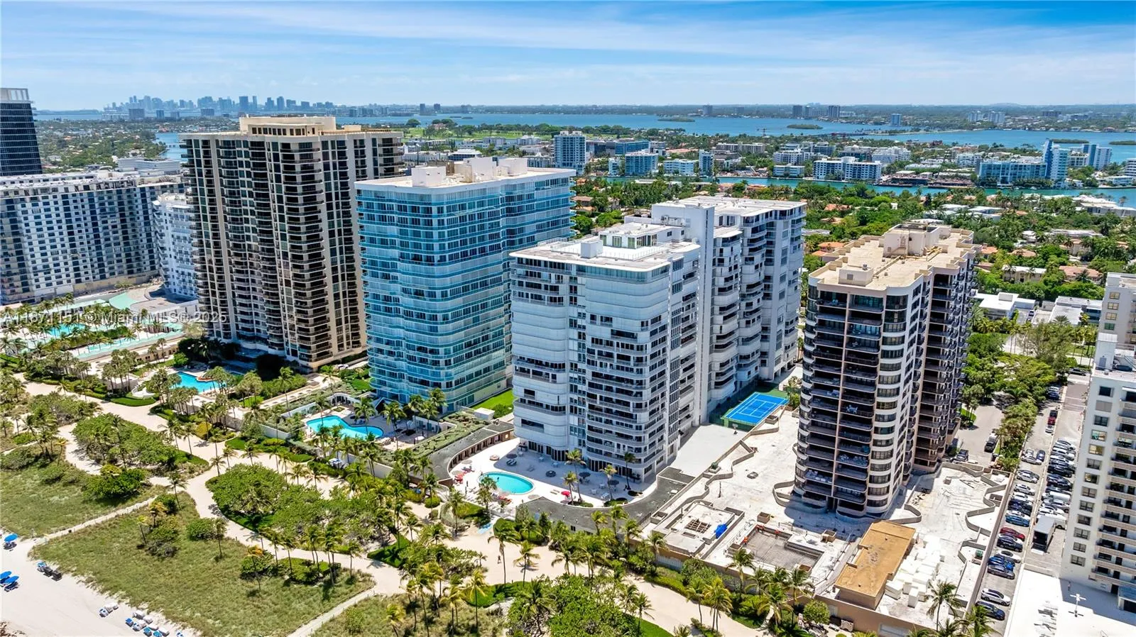 10155 Collins Ave, #606