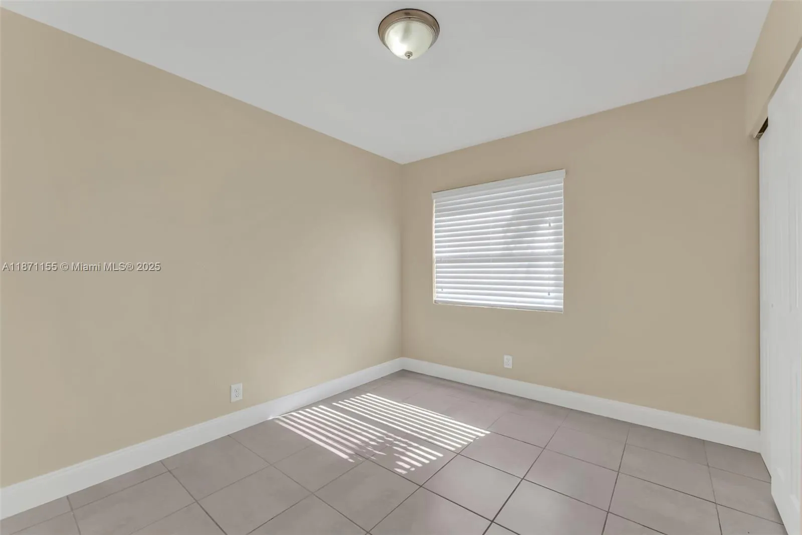 1601 SW 68th Ter