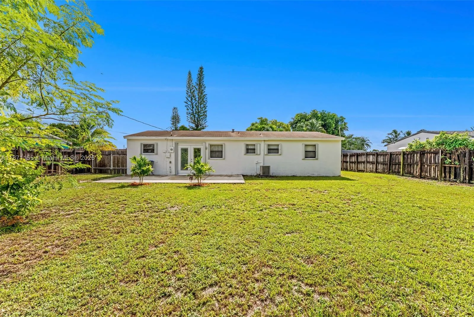 1601 SW 68th Ter