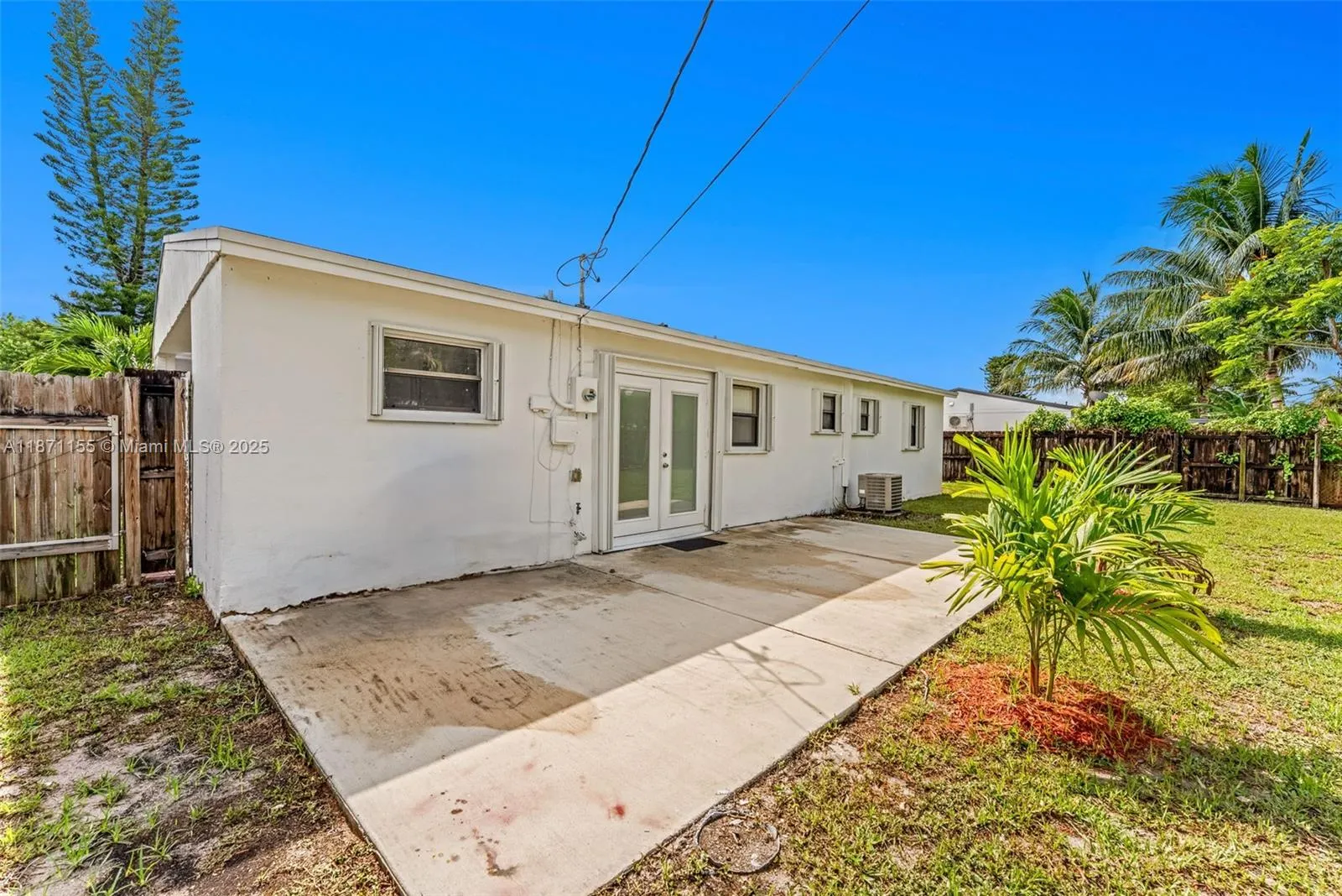 1601 SW 68th Ter