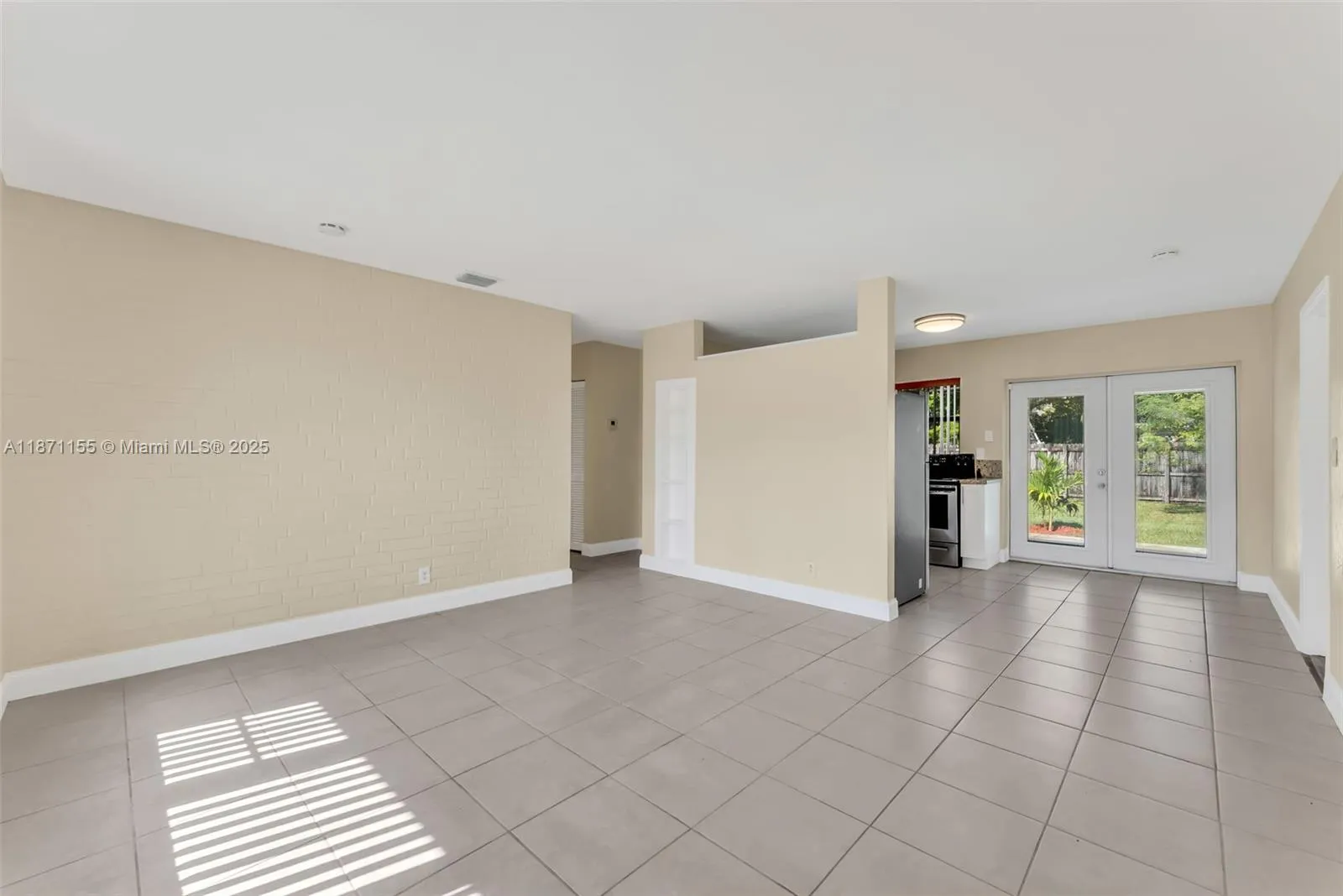 1601 SW 68th Ter