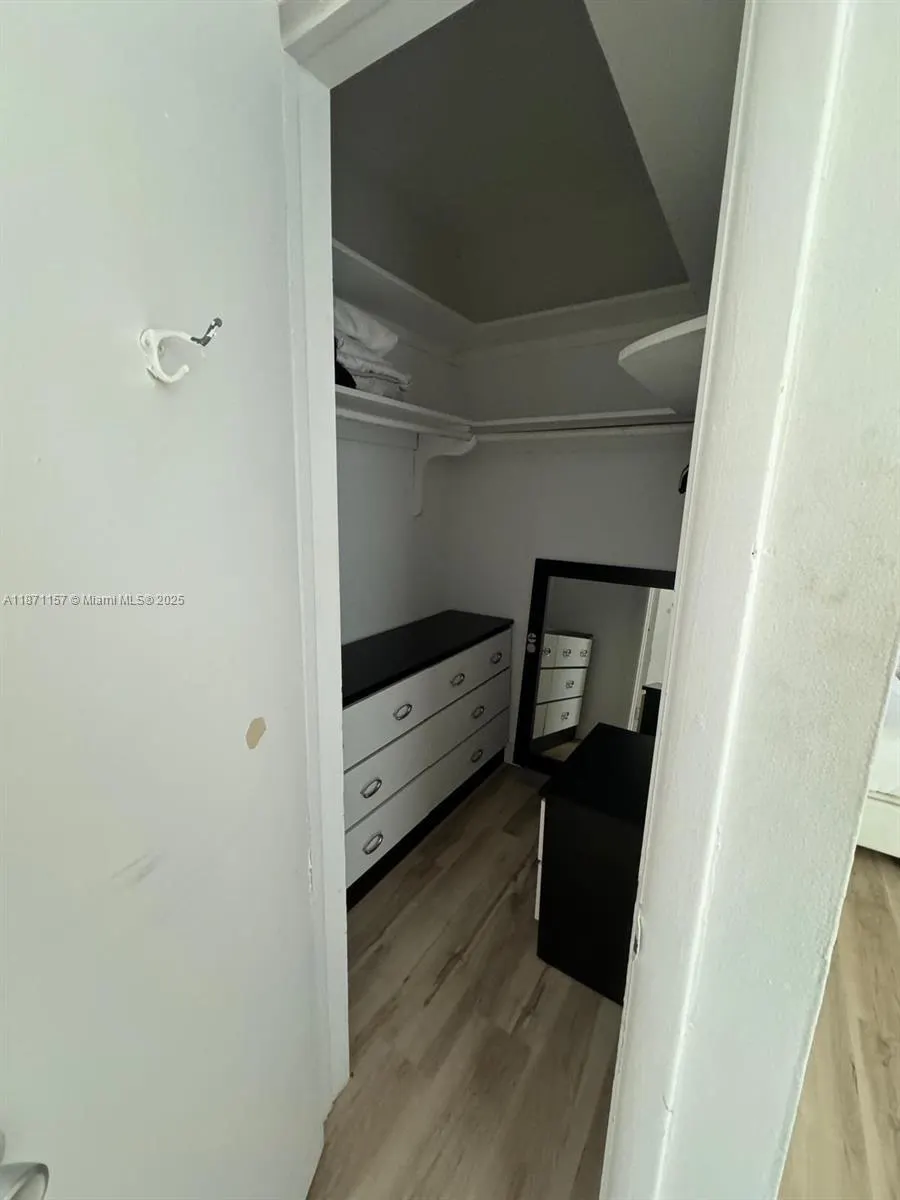 543 Meridian Ave, #12