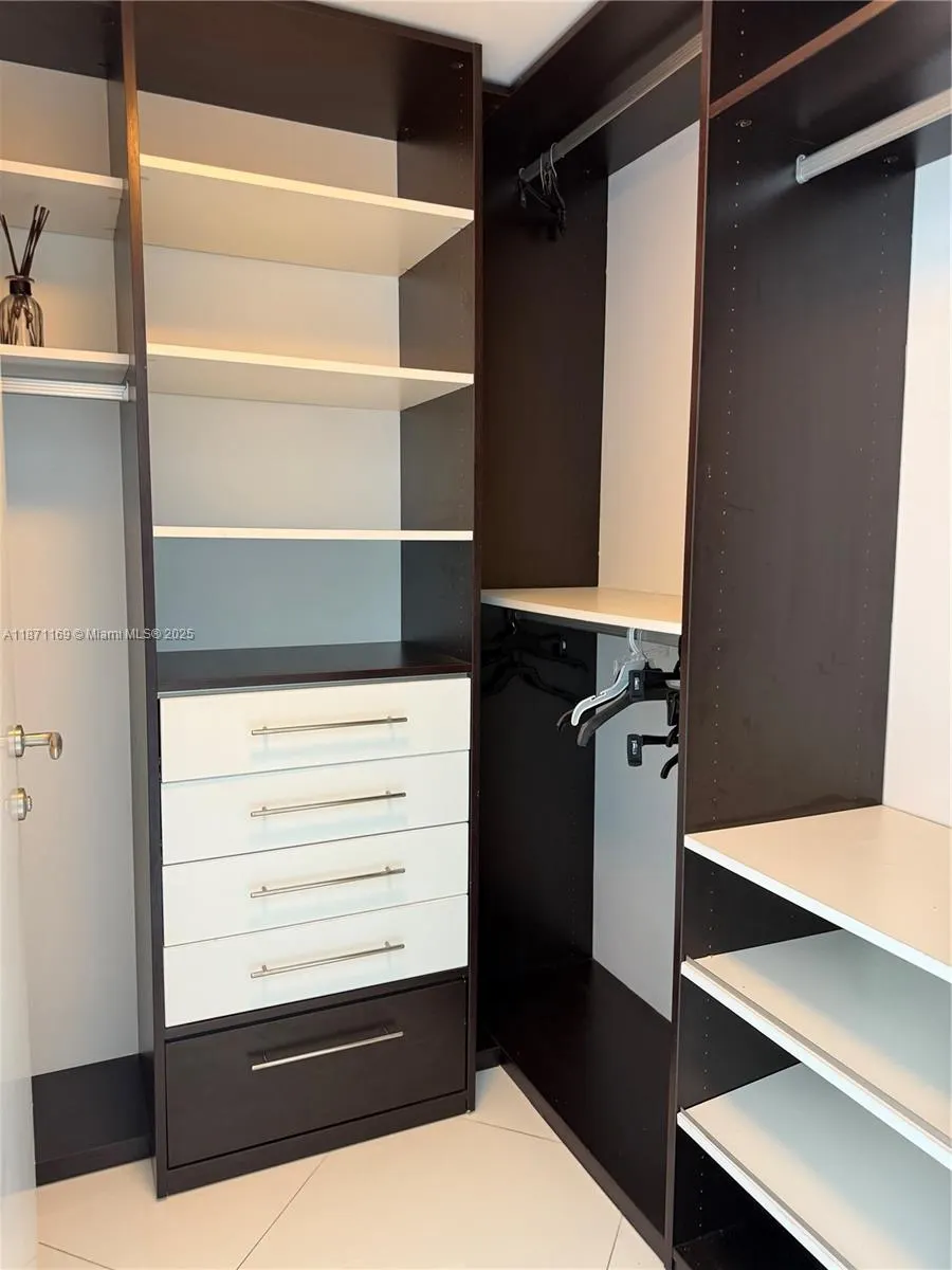 200 Biscayne Boulevard Way, #3109